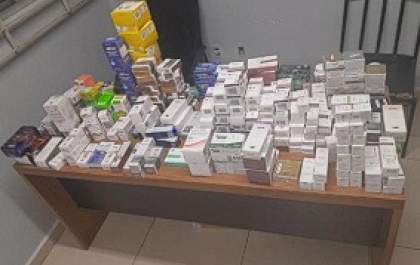 Polícia apreende centenas de cosméticos por suspeita de receptação