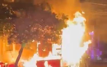 Trailer de lanches é destruído em incêndio