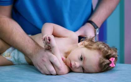 8 mil bebês são diagnosticados com paralisia cerebral por ano no Brasil: maioria poderia ser identificada mais cedo