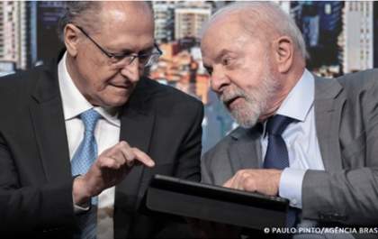 Lula anuncia programa de habitação para classe média