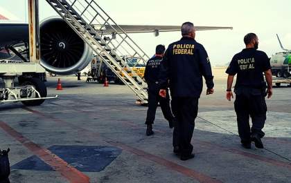 PF apreende 11 kg de drogas, passaporte e prende três pessoas no Aeroporto Internacional de São Paulo