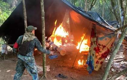 Operação no Paraguai destrói acampamento com 48 toneladas de maconha próximo à fronteira com MS