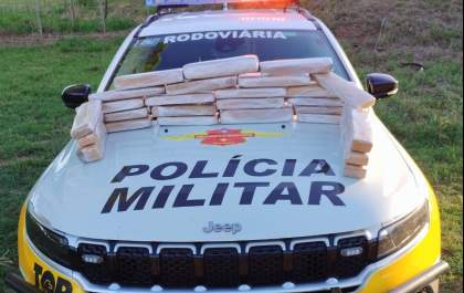 Mulher é presa em ônibus com quase 30 quilos de maconha