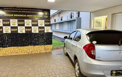 Apreensão de 855 Kg de entorpecentes em veículo com registro no Paraguaio
