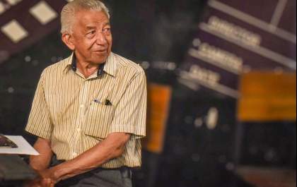 Poeta de 91 anos lança livro de sonetos em Araçatuba