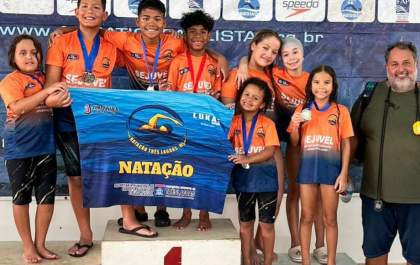 Equipe de natação participa do Torneio Regional em Presidente Prudente e traz 28 medalhas para Três Lagoas
