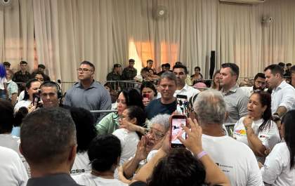 Tarcísio participa das formaturas de 701 novos alunos dos cursos do Caminho da Capacitação na região