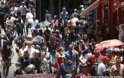 Maria, José, Silva e Santos lideram ranking de nomes e sobrenomes mais comuns do país
