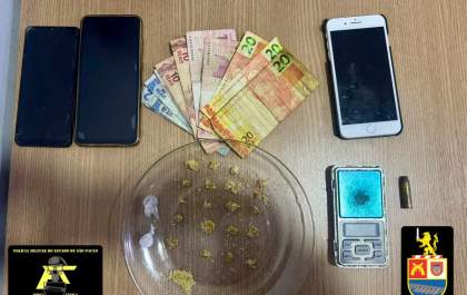 Polícia Militar apreende drogas, dinheiro e munição durante ação da Força Tática