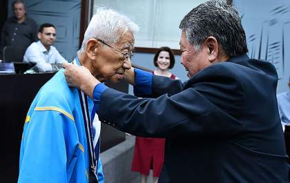 Câmara homenageia Takuji Yamada com a Medalha Esportiva