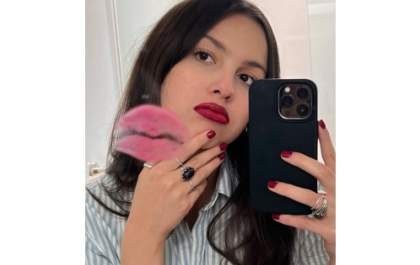 O retorno das unhas curtinhas e quadradas
