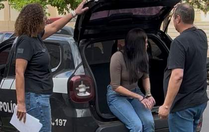 Acusada de participar de assalto em Ribeirão Preto é levada para presídio