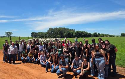 Fazenda em Piacatu é palco de vivência no manejo de bovinos de corte na prática