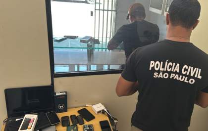 Polícia Civil detém 3 pessoas após encontrar celulares produtos de crime em lojas de Araçatuba