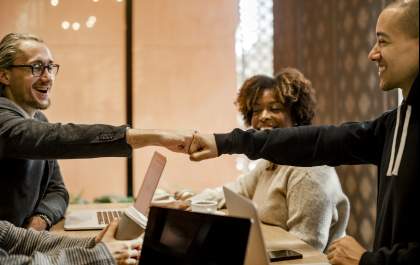 Como engajar sua equipe e diminuir custos de turnover e presenteísmo?