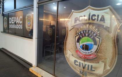 Homem é detido após provocar danos e ameaçar mãe em Dourados