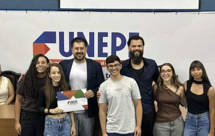 Funepe entrega certificados do 'Aluno 10' e faz premiação das 'Olimpíadas Acadêmicas' 2025