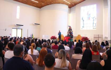 Unisalesiano realiza confraternização de Natal com celebração, partilha e integração
