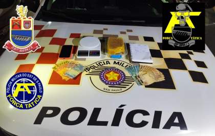 Força Tática prende homem por tráfico de drogas