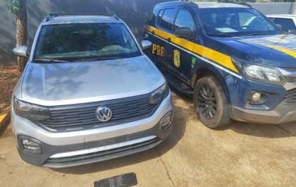 PRF recupera veículo furtado e prende casal na BR-262 em Três Lagoas
