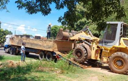 Araçatuba recebe equipamento para desassorear a Lagoa do Miguelão