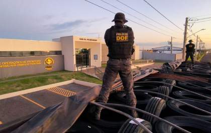 DOF apreende mais de 200 pneus de caminhão que seriam entregues no estado de Mato Grosso