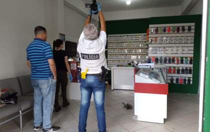 Polícia Civil prende acusado de matar dono de loja de celulares no Hilda Mandarino