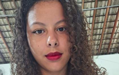 Destaque no ENEM, a jovem Júlia Oliveira atinge a nota 980 na redação