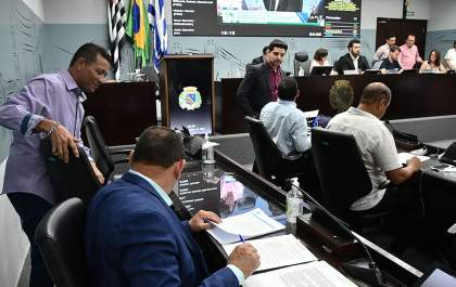 Projeto que aumenta subsídio dos vereadores para R$ 16.500,00 está na pauta da próxima segunda