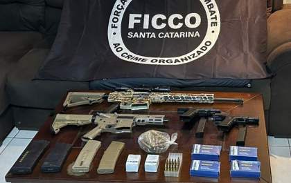 FICCO apreende fuzil e prende suspeito de homicídio na fronteira do Paraguai