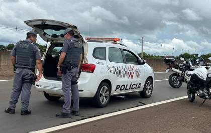 Polícia Militar prende 3 pessoas e apreende mais de 1,6 mil pinos com cocaína em Araçatuba