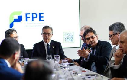 Reforma Tributária: parlamentares e empresários discutem ajustes na regulamentação