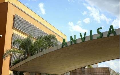 Anvisa proíbe gel para mega hair e manda recolher cosméticos