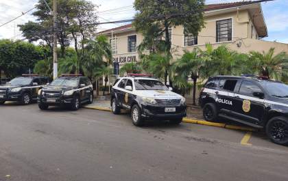 Polícia Civil de Avanhandava prende 5 durante operação contra o tráfico de drogas