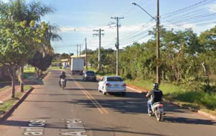 Motociclista morre após perder controle e bater em MS