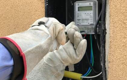 Morador tem fiação elétrica de casa furtada enquanto dormia