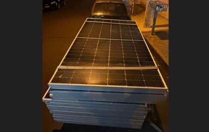 Dupla é presa pelo Baep acusada de furtar placas solares