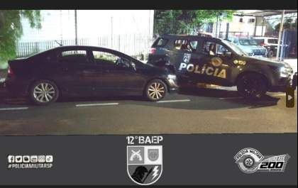 Mulher de 20 anos é presa pelo Baep com carro furtado