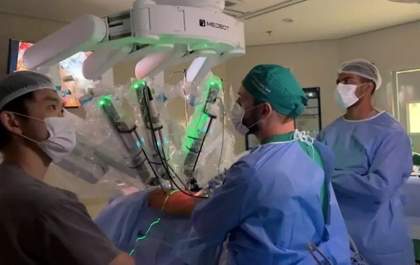 MS realiza primeira cirurgia torácica com robô