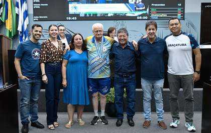 Câmara homenageia atleta veterano de bocha