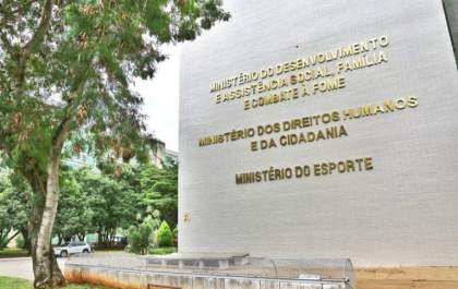 Benefícios sociais não exigem pagamento, reforça Governo após tentativa de golpe