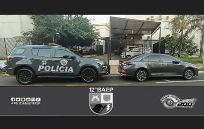 PM recupera Corolla roubado e prende mulher em Araçatuba