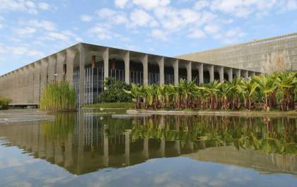 Psicóloga brasileira desaparece na Inglaterra e Itamaraty acompanha buscas