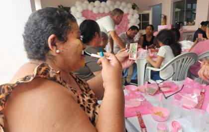 Rede Feminina de Combate ao Câncer promove tarde de autoestima e acolhimento para pacientes