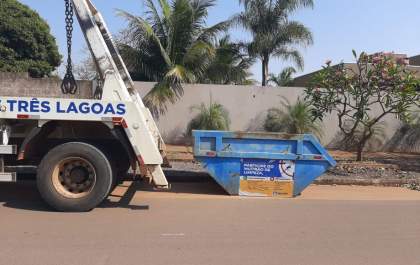 Mutirão da Limpeza segue no Paranapungá e orienta moradores sobre descarte correto de resíduos em Três Lagoas
