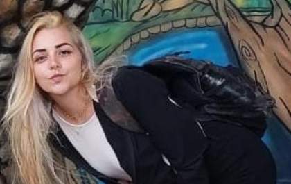 Acusada de participar da morte de idoso a facadas cumpre pena pelo assassinato do próprio pai