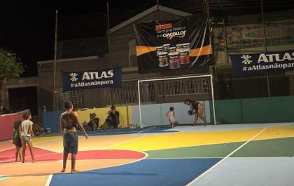 Ação social revitaliza quadra esportiva no Claudionor Cinti, em Araçatuba