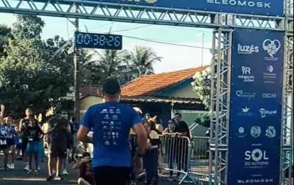 Morador em residência terapêutica demonstra superação em corrida de rua