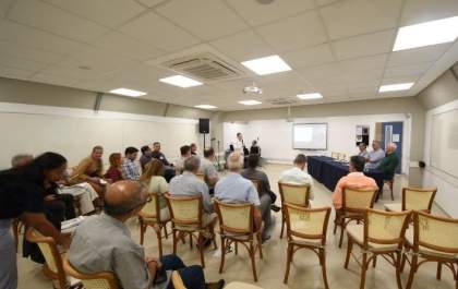 Fim da escala 6x1 é discutido por lideranças do varejo regional em Araçatuba