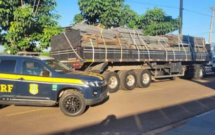 PRF apreende reboque adulterado na BR-262 em Água Clara